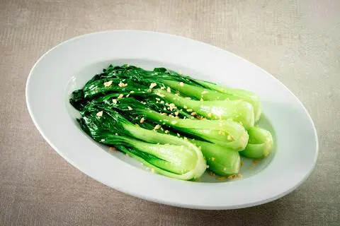 Hình ảnh Cải Thìa Xào Tỏi Thêm