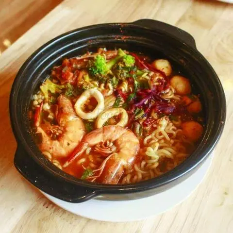 Hình ảnh Mì cay tomyum đặc biệt