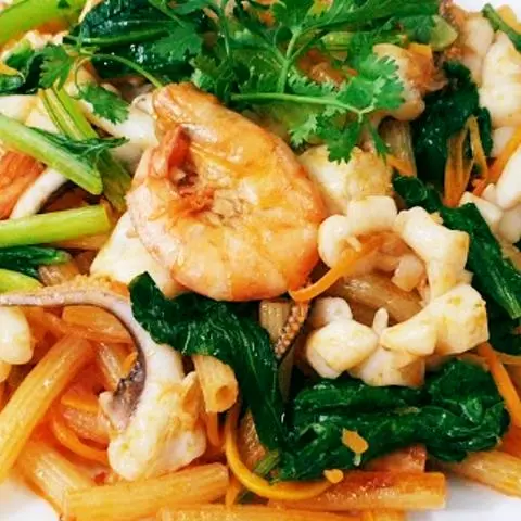 Hình ảnh Nui Xào Hải Sản 