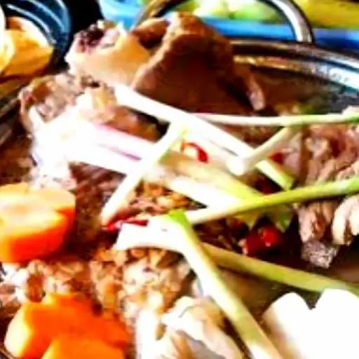 Hình ảnh Lẩu má heo