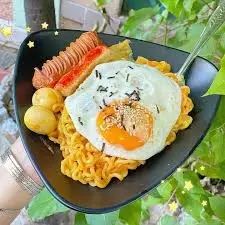 Hình ảnh Mì miliket trứng chiên 