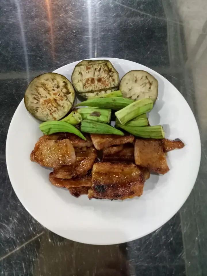 Hình ảnh Vú heo nướng - Phần Lón