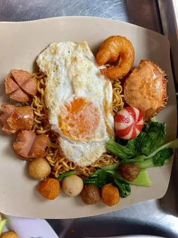 Hình ảnh Mì trộn đặc biệt