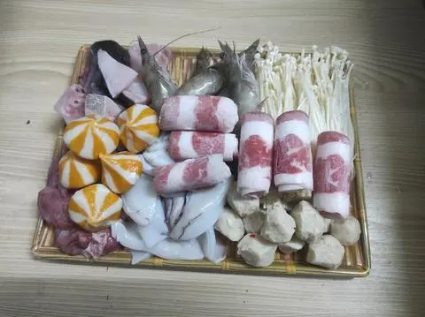 Hình ảnh Lẩu thập cẩm lớn