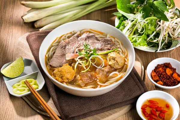 Hình ảnh Bún Bò Tái Chả