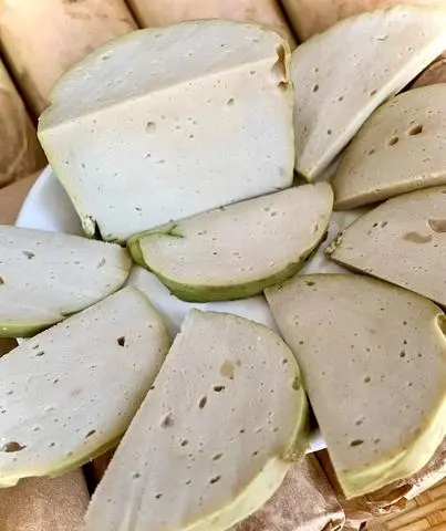 Hình ảnh Chả lụa lá chuối 500g 