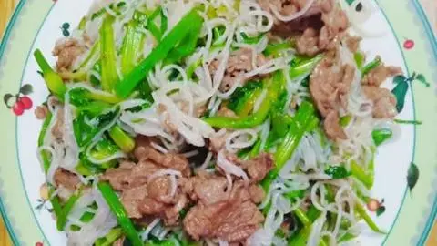 Hình ảnh BÚN GẠO XÀO BÒ 