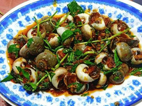 Hình ảnh Ốc mỡ xào tỏi 