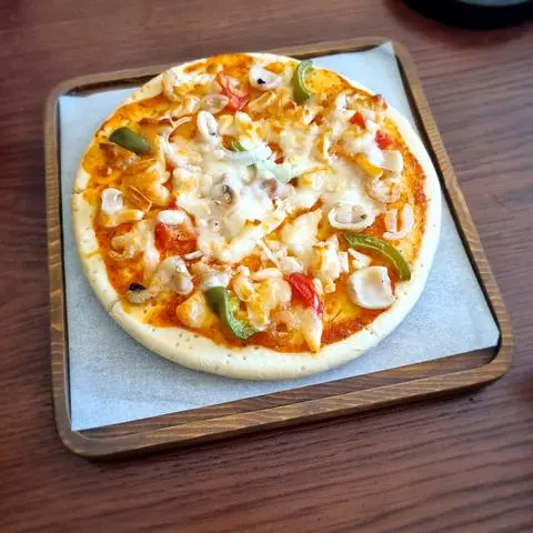 Hình ảnh Pizza hải sản( nướng sẵn)