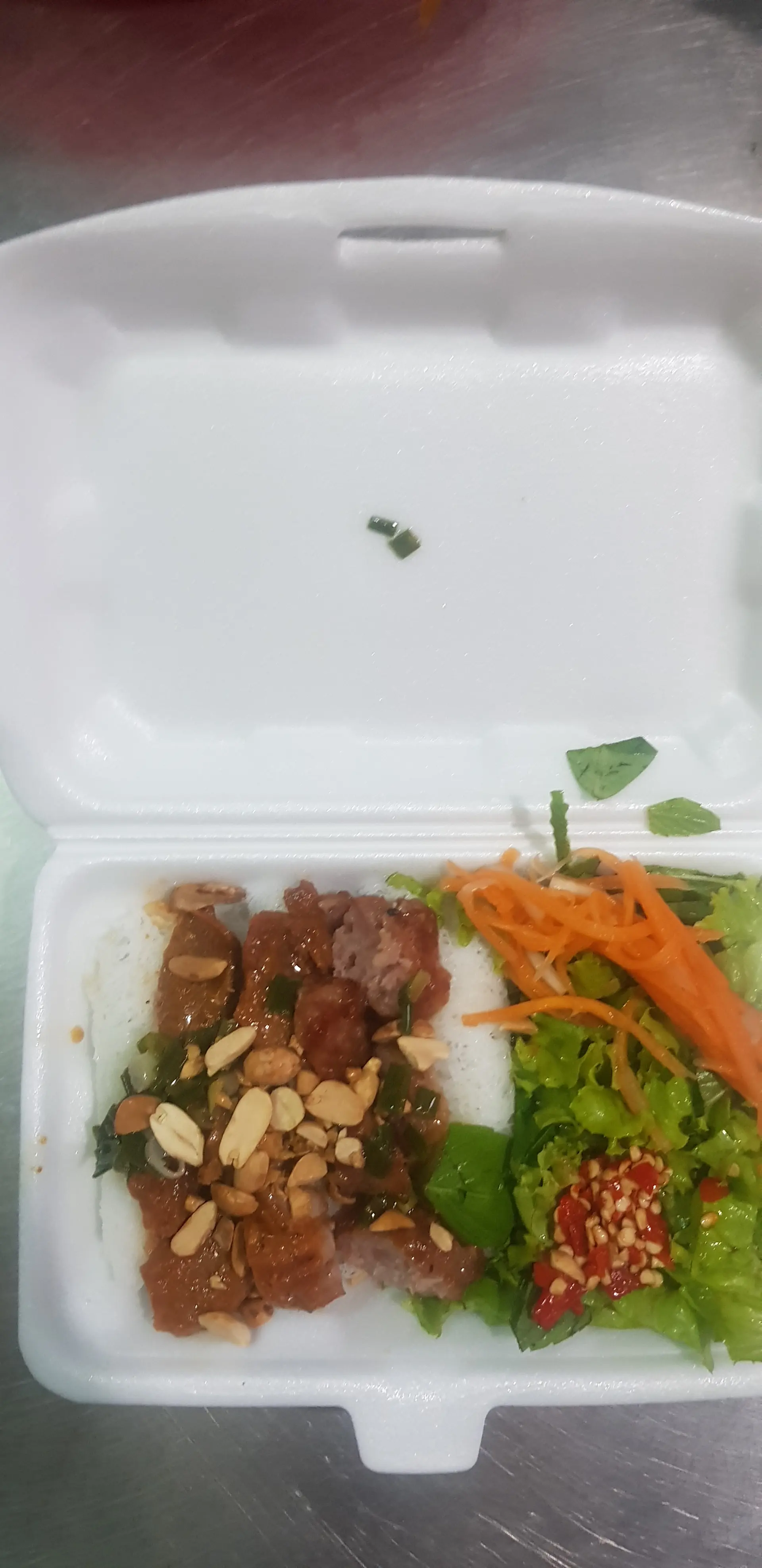 Hình ảnh Bún chả giò thịt nướng
