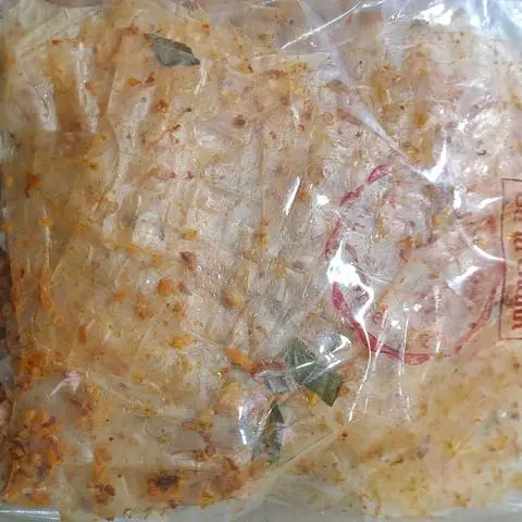 Hình ảnh Bánh tráng gà lá chanh Long An
