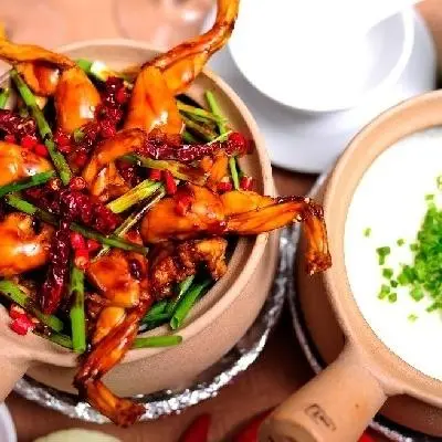Hình ảnh Ếch 1 con sả ớt thơm ngon