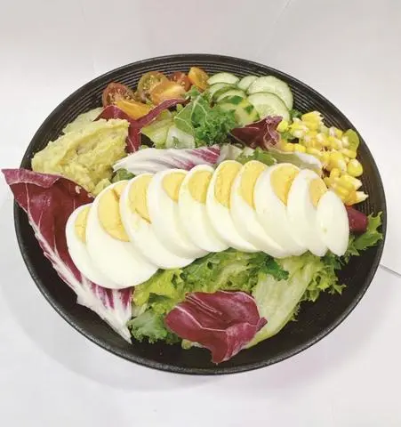 Hình ảnh 계란 2개가 올라가는 오리지널 샐러드 / Original salad / Salad truyền thống