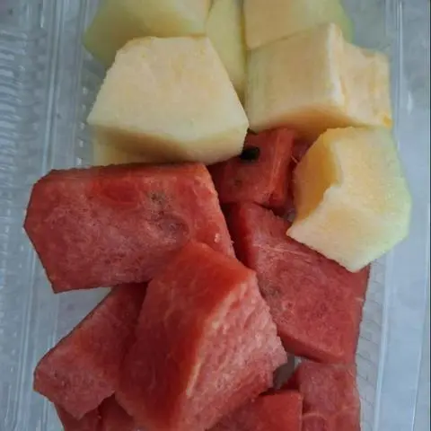 Hình ảnh Dưa hấu + Dưa Lưới 500gr