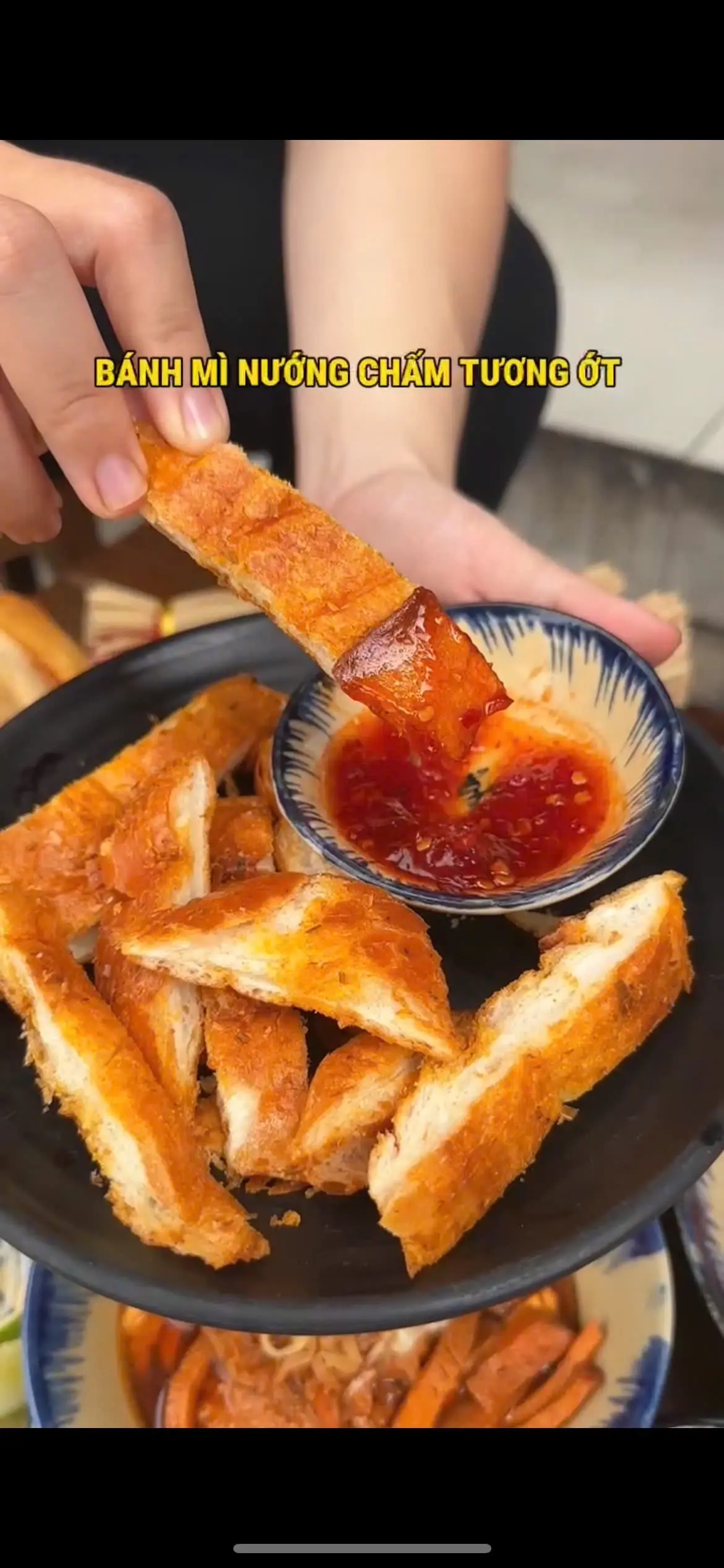 Hình ảnh Bánh mì nướng lu không nhân