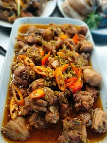 Hình ảnh Cơm Gà Khó Sả Ớt
