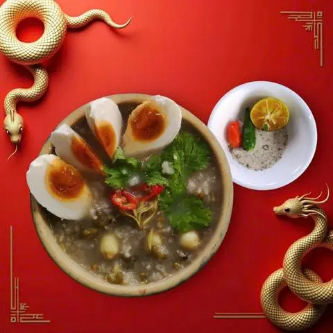 Hình ảnh Cháo đậu xanh hạt sen - 1 trứng muối