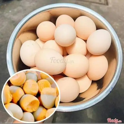 Hình ảnh trứng gà vữa lắc satế (2 trứng) 