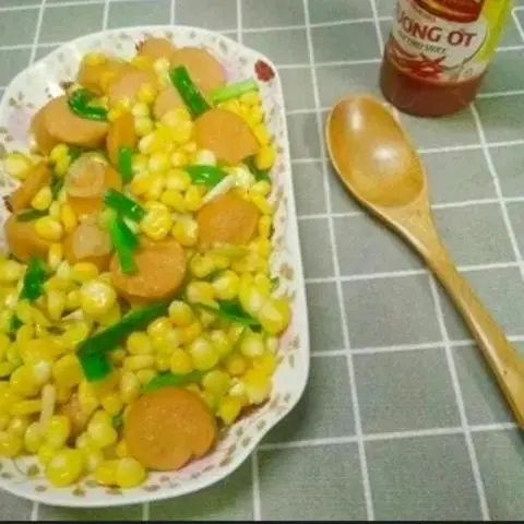 Hình ảnh BẮP XÀO XÚC XÍCH
