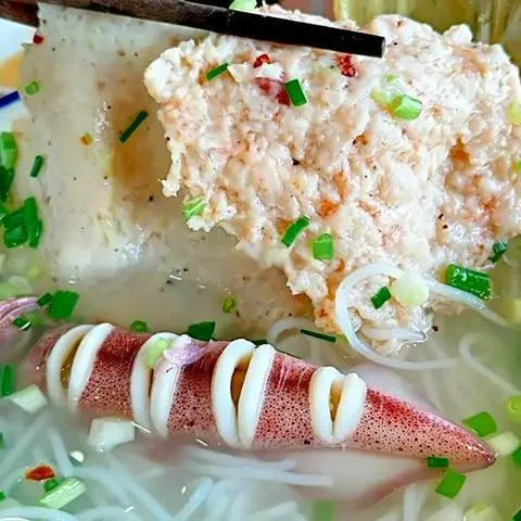 Hình ảnh Bún quậy - cá - tôm - mực
