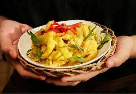 Hình ảnh Chân gà sốt thái size lớn