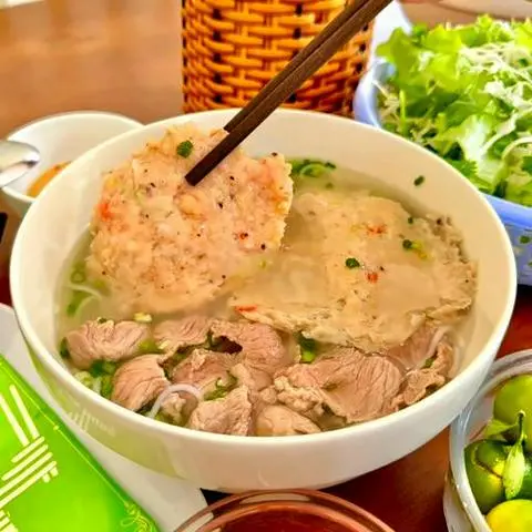 Hình ảnh Bún quậy - cá - tôm - bò