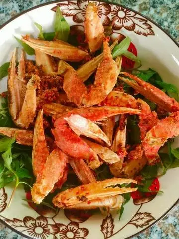 Hình ảnh càng ghẹ rang muối