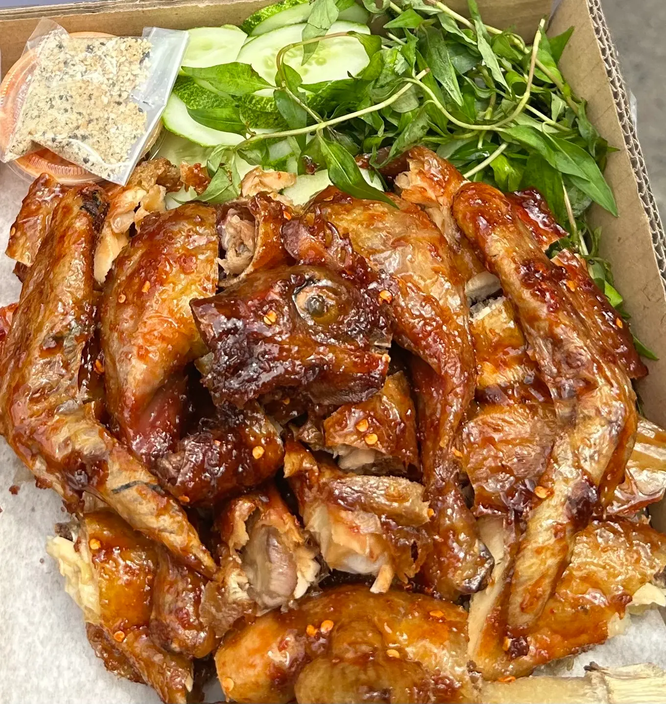 Hình ảnh Gà cô đơn