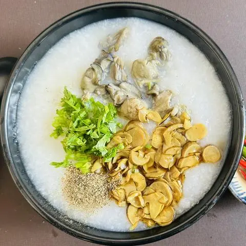 Hình ảnh Cháo hàu sữa nấm rơm