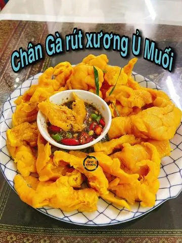 Hình ảnh Chân gà rút xương Ủ Muối