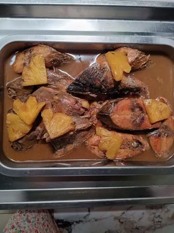 Hình ảnh cơm cá ngừ kho thơm