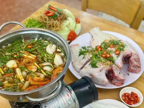 Hình ảnh Lẩu Cá Hồi 