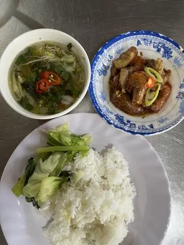 Hình ảnh Cơm Thịt Kho Tôm