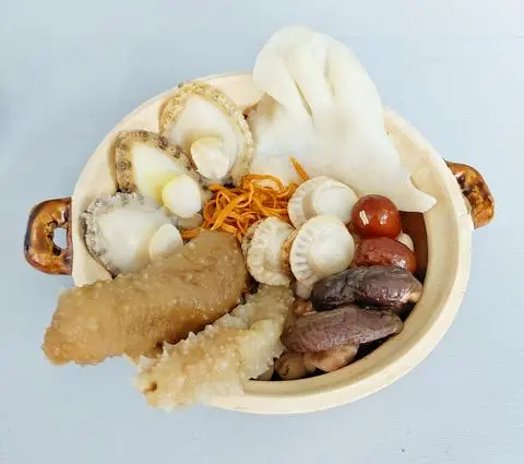 Hình ảnh Súp Vi Cá Bào Ngư Hải Sâm Đại Bổ