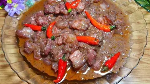 Hình ảnh Cơm thịt kho mắm ruốc