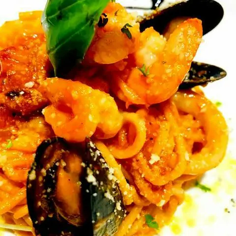Hình ảnh Spaghetti spicy tomato seafood