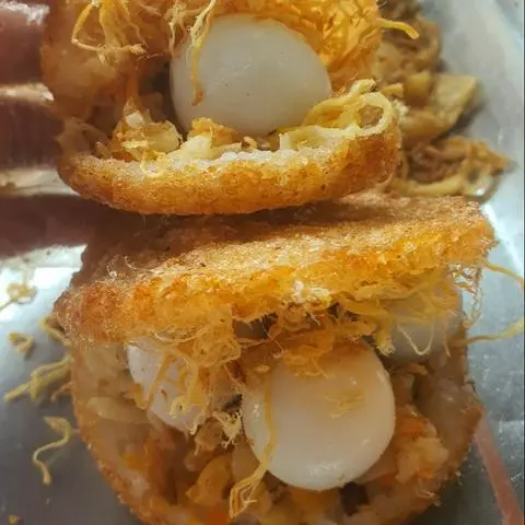 Hình ảnh Xôi chiên lớn 3 trứng