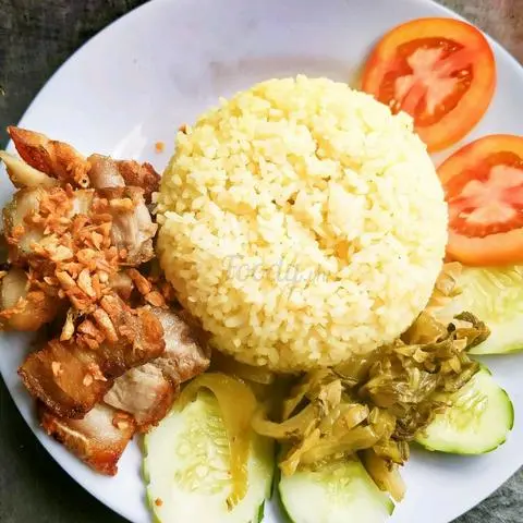Hình ảnh Cơm ba rọi chiên sả