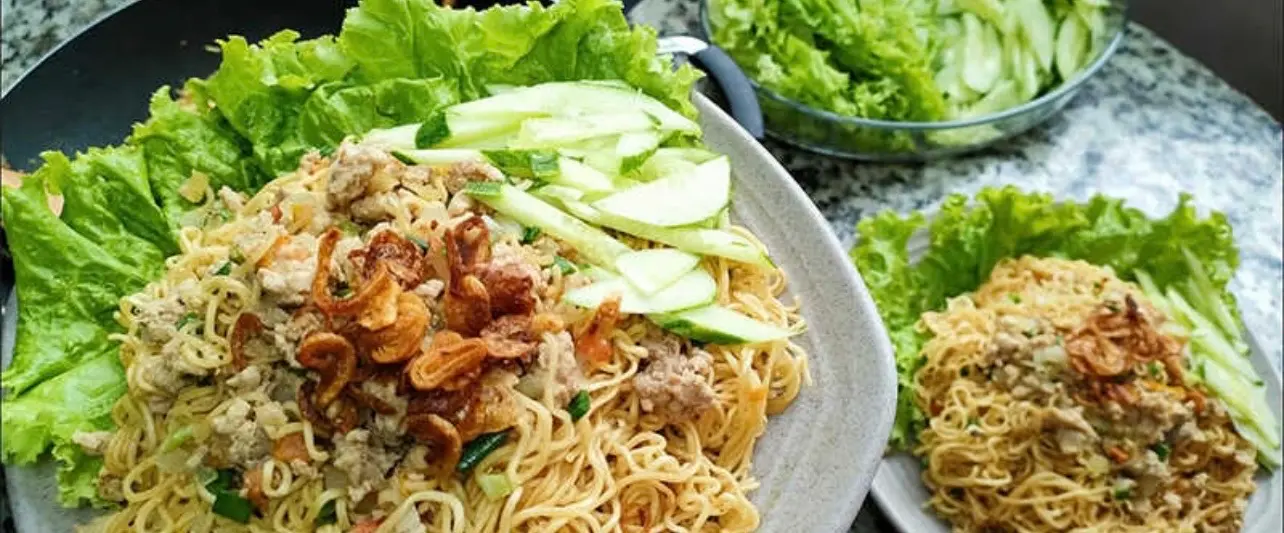 Hình ảnh Mì trộn thịt heo xào