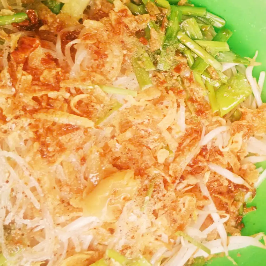Hình ảnh Hủ tiếu Mì tươi phèo non +xương 