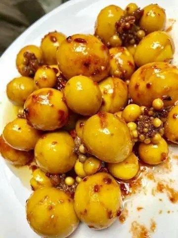 Hình ảnh trứng gà non xào me