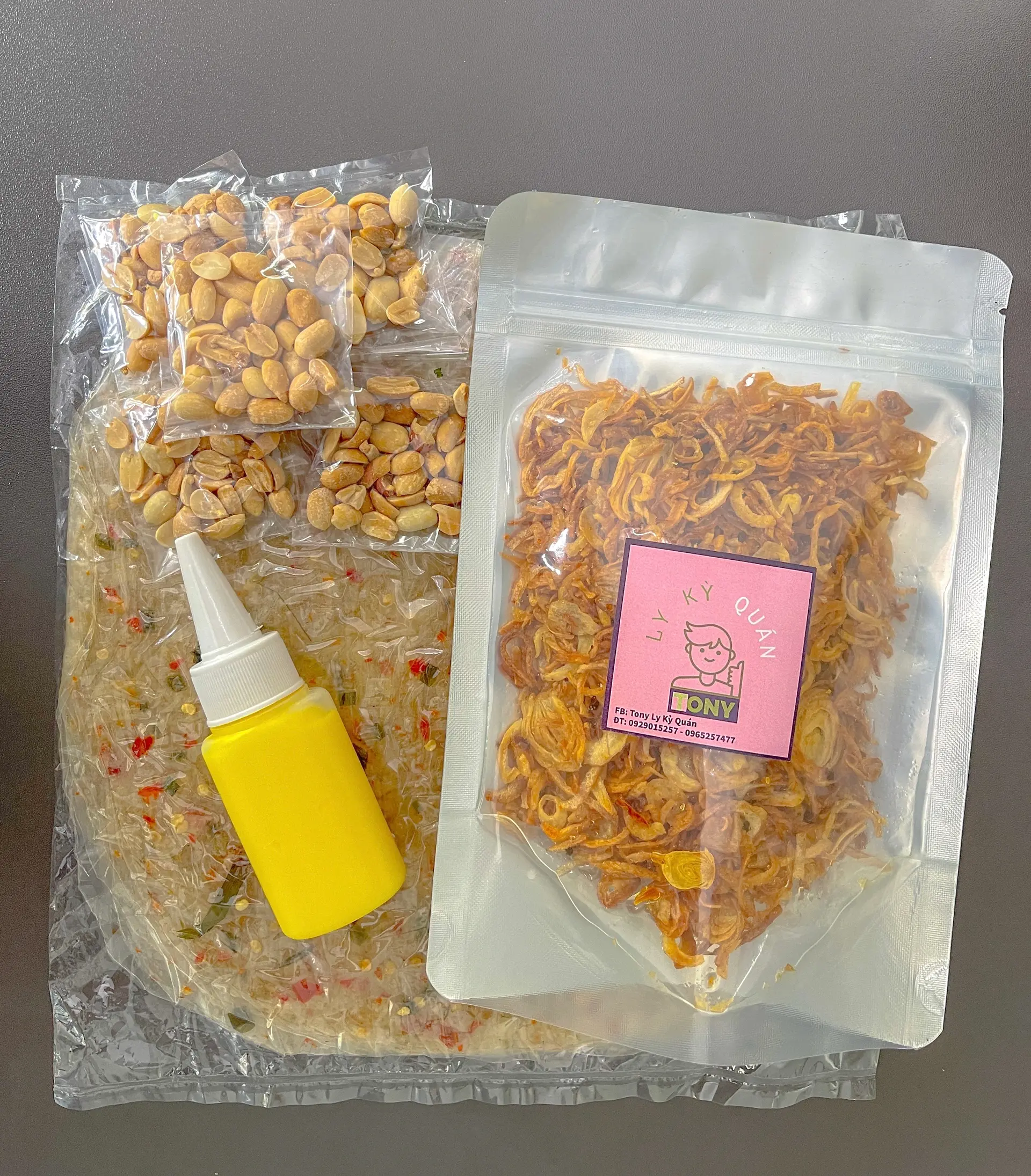 Hình ảnh Combo Bánh Dẻo Muối Ớt Bơ Hành Phi
