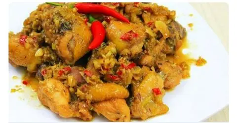 Hình ảnh Cơm Gà kho Sa ớt 