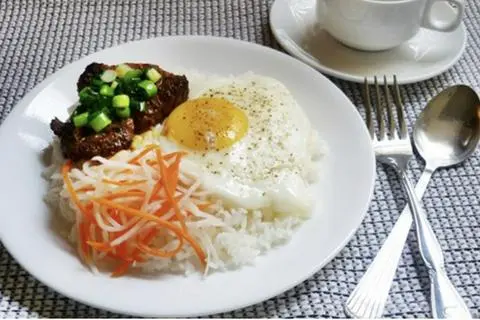 Hình ảnh Cơm sườn ốp la