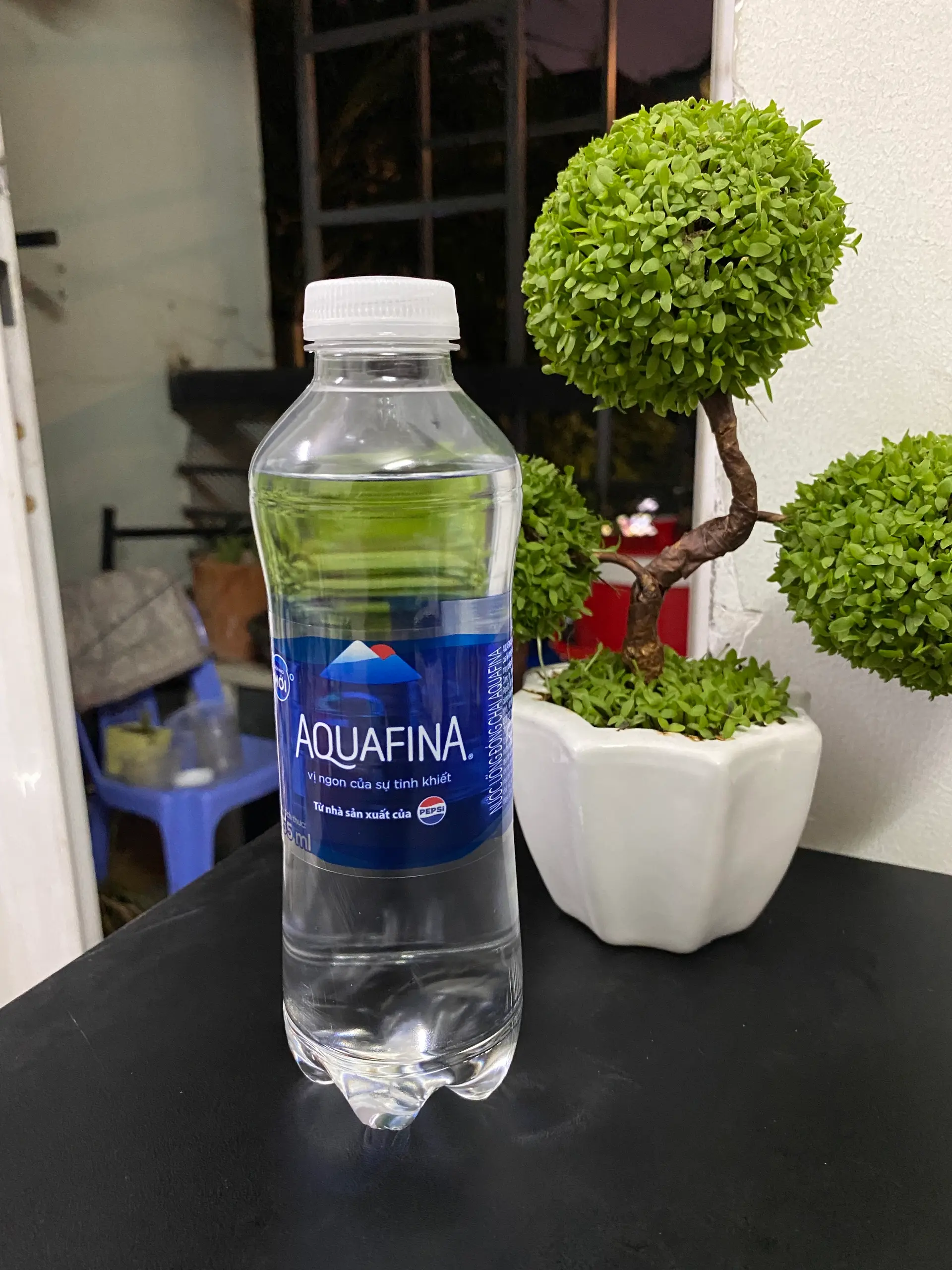 Hình ảnh Nước Suối Kèm Đá, Ống Hút
