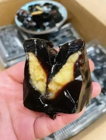 Hình ảnh 1 bánh sương sáo nhân đậu xanh siêu ngon bổ dưỡng 