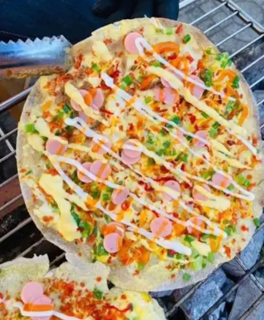 Hình ảnh Bánh Tráng Nướng Xúc Xích + Bắp