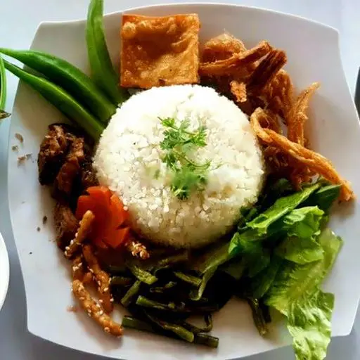 Hình ảnh Cơm thập cẩm nhiều món chay
