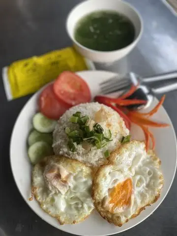 Hình ảnh Cơm-ốp la 2 trứng 