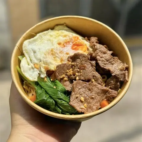 Hình ảnh Mì Trộn Bò Trứng